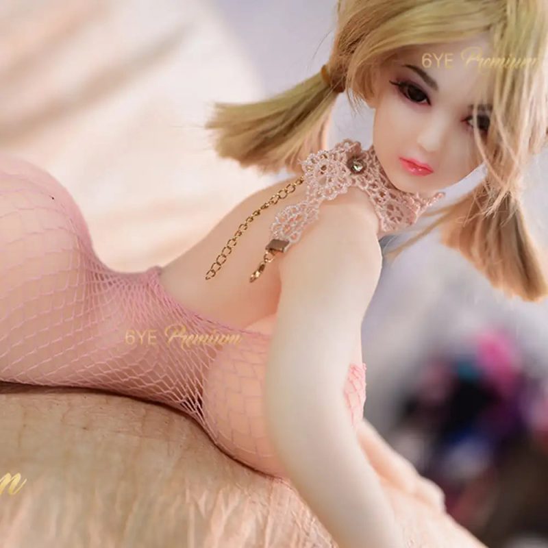 Sex Doll Zoey 2ft 1in 65cm 6ye 0001A